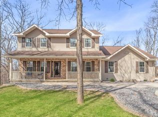 N3372 Turkey View Ct, Eden, WI 53019