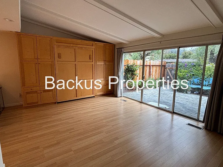 194 Hacienda Carmel — Photo 6