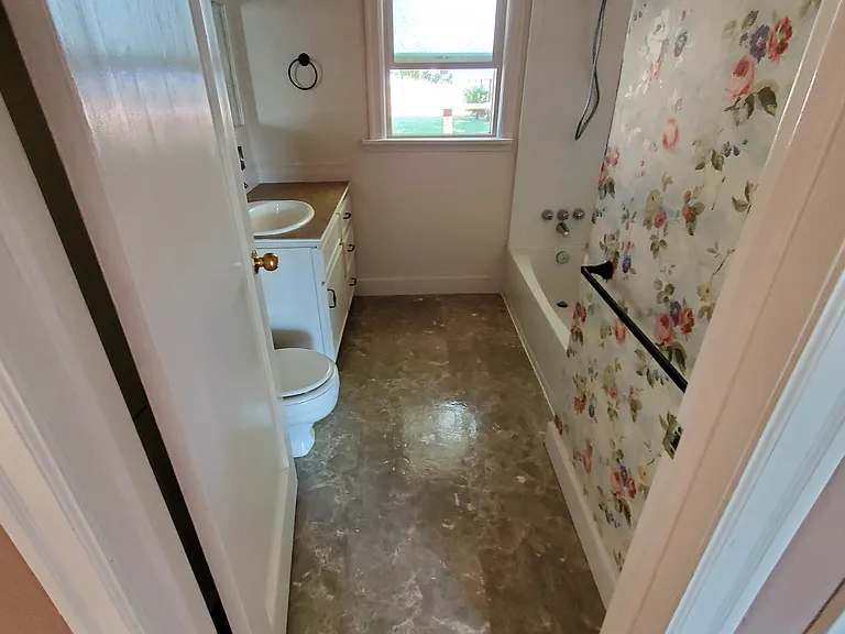 Main Bathroom