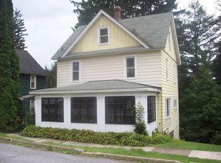 712 Penn St, Johnsonburg, PA 15845