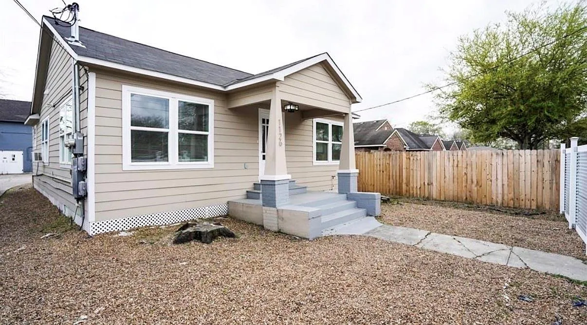 2 bed, 1.0 bath, 1069 sqft, $1,500 — Photo 1