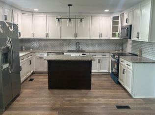9110 Old Madisonville Rd, Hopkinsville, KY 42240