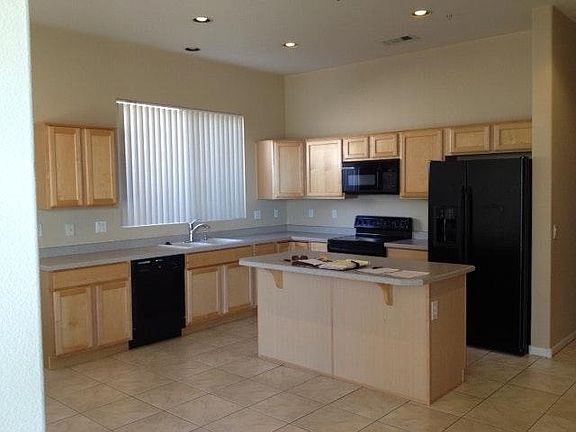 3rd image of 33010 N 60th Way