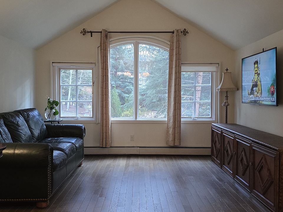 2nd image of 284 Riverbend Dr APT I