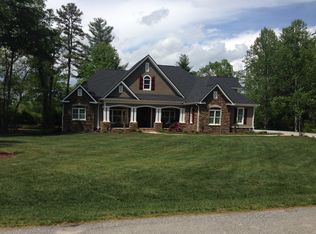 185 King Creek Preserve Ln, Flat Rock, NC 28731