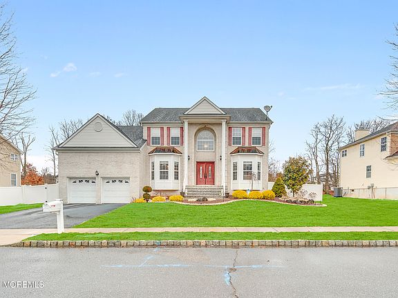 3rd image of 6 Reuben Court