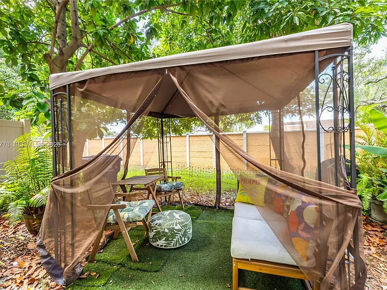 2420 SW 87th Way — Photo 31