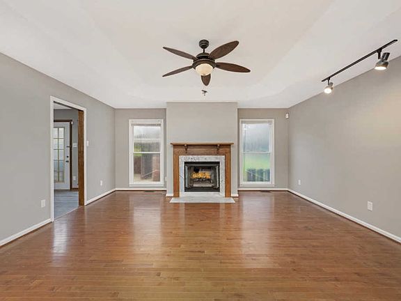 5th image of 2206 Ladd Dr