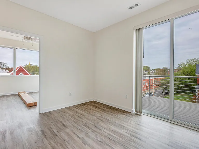 1312 Bainbridge St #202 — Photo 12