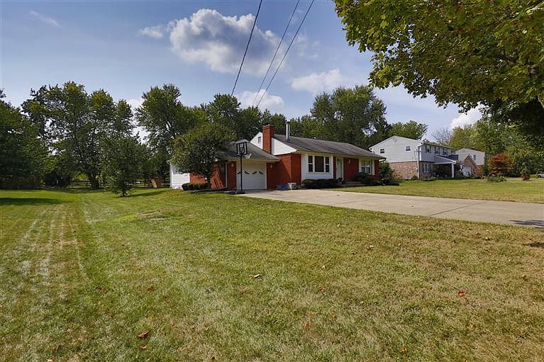1st image of 499 Wesley Dr