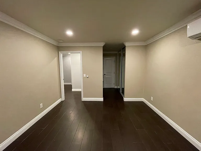 1024 Cabrillo Park Dr #D — Photo 8