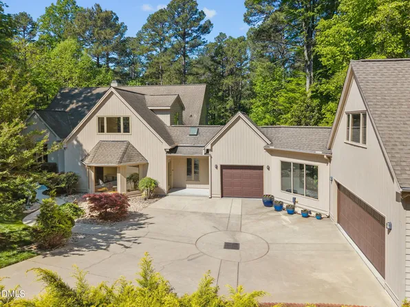 12117 Cliffside Cir, Raleigh, NC 27614