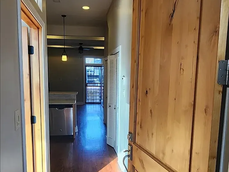2748 W Warren Blvd #2 — Photo 10