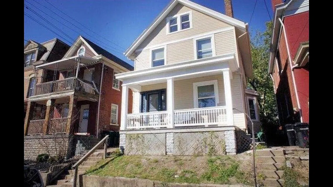 216 Bosley St — Photo 1