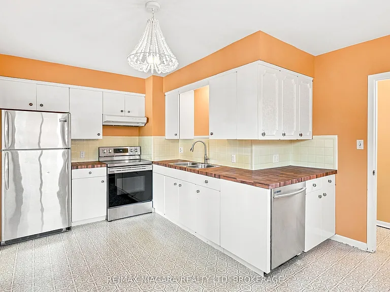 6521 Caledonia St — Photo 11