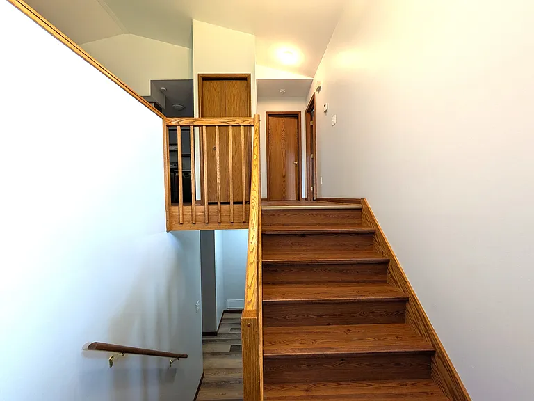 599 Echo Ct — Photo 3