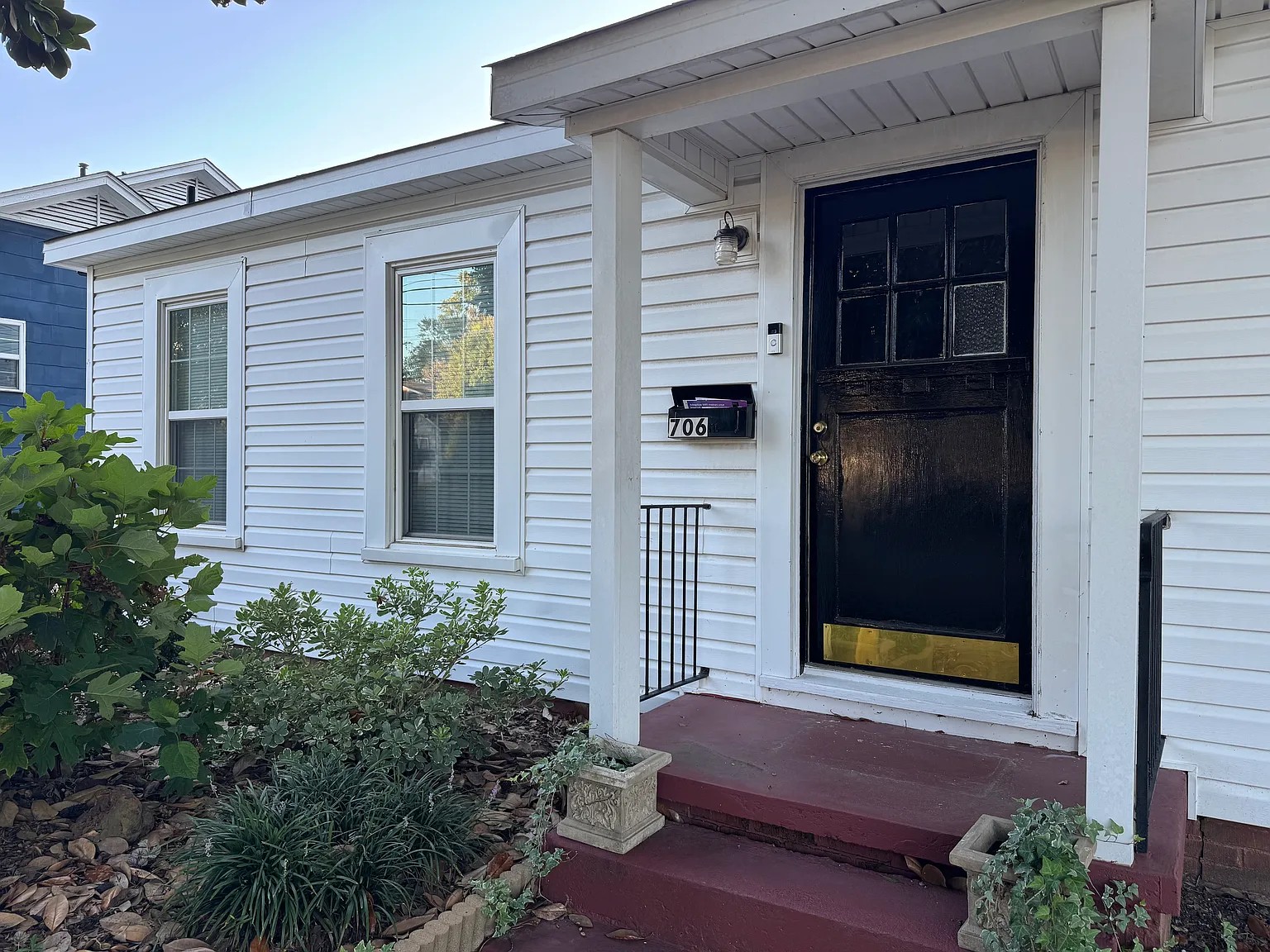 2 bed, 1056 sqft, $1,200 — Photo 1