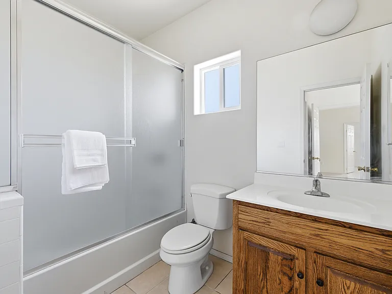 512 W Brown St — Photo 36
