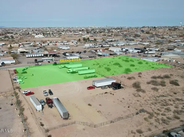 12800 Grand River Dr, El Paso, TX 79928