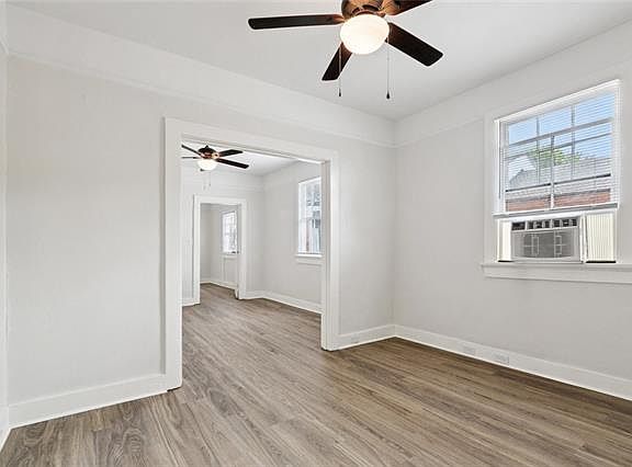 3rd image of 3501 Paris Ave
