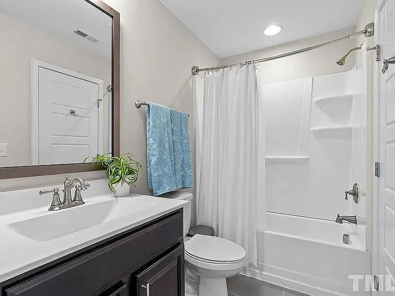 1188 Russet Ln — Photo 5