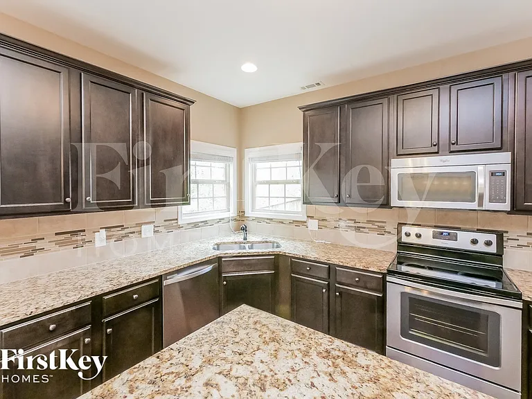 259 Village Park Dr — Photo 6