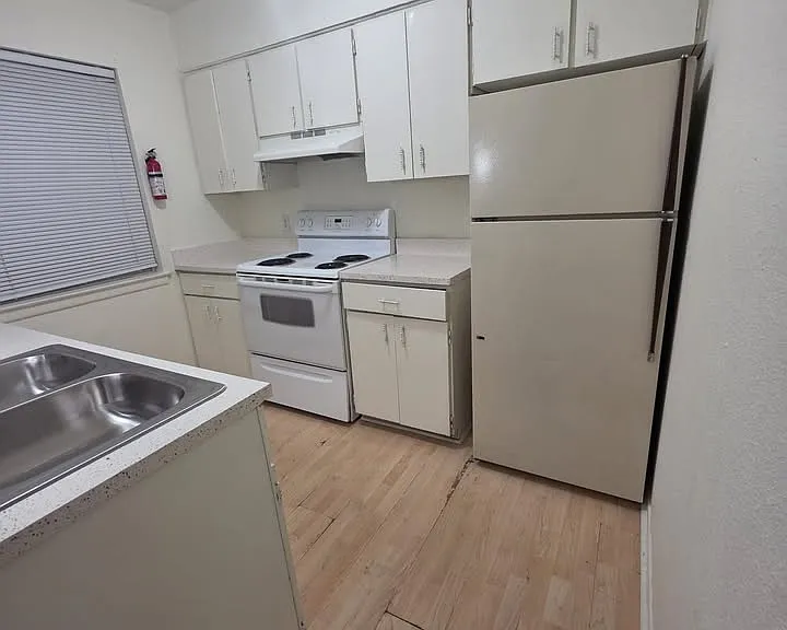 10819 Baltic Dr #104 — Photo 3