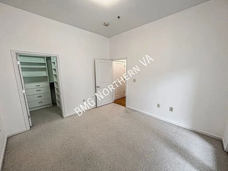 309 Holland Ln #105 — Photo 12