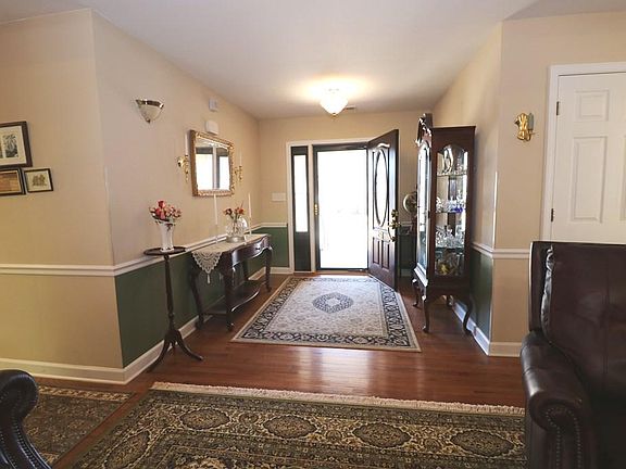 4th image of 151 Kinkade Dr