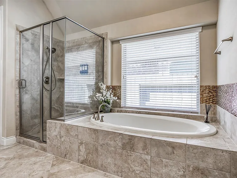 29114 Davenport Dr — Photo 23