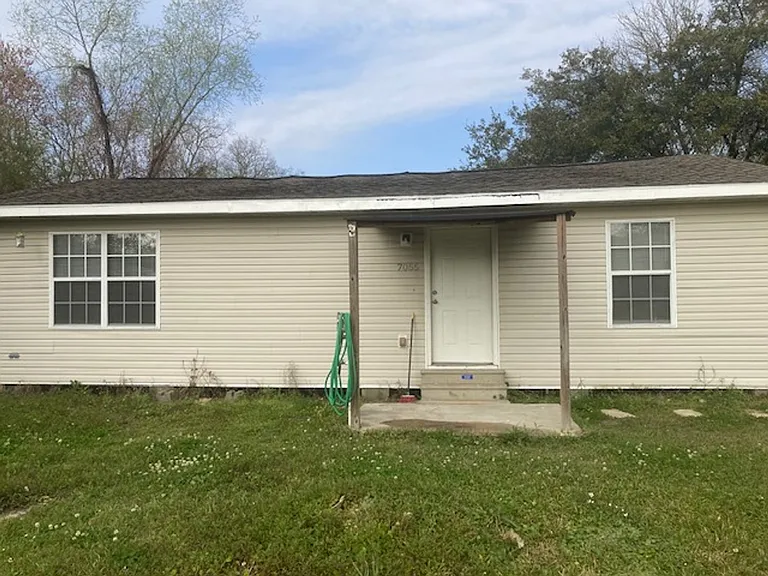 7055 Bell Cir — Photo 2