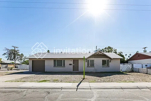 5611 N 65th Ave Photo 1