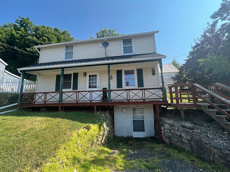 1st image of 134 Washington St