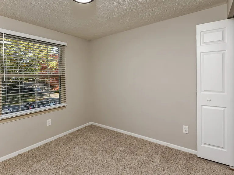 5305 Davidson Rd — Photo 14