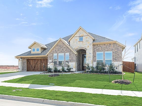 3rd image of 3838 Foot Hills Dr