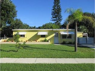 916 Poinsettia Dr, North Fort Myers, FL 33903