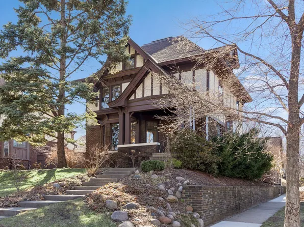 143 Lexington Pkwy N, Saint Paul, MN 55104