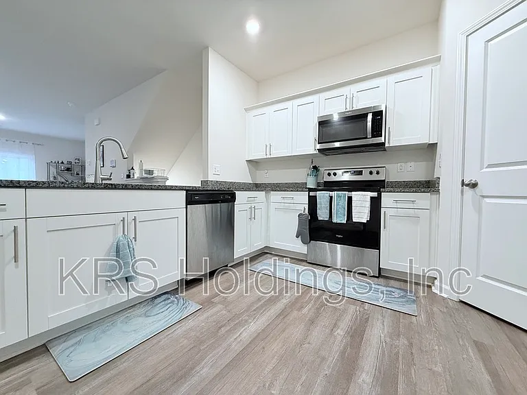 4136 Trevino Dr — Photo 7