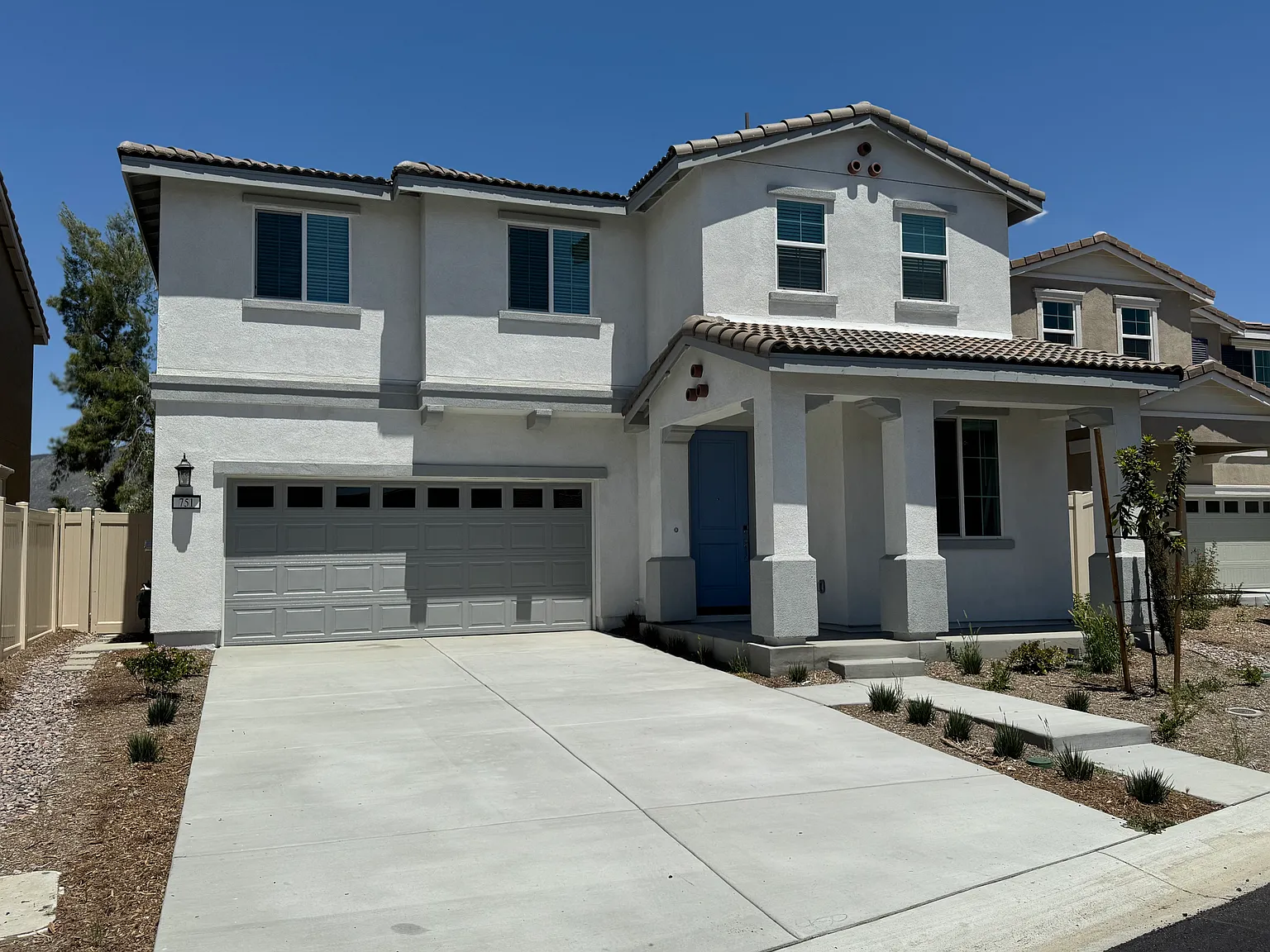 5 bed, 3.5 bath, 2677 sqft, $3,495 — Photo 2