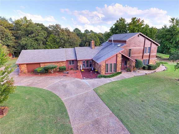 3rd image of 9 Cedar Creek Ln