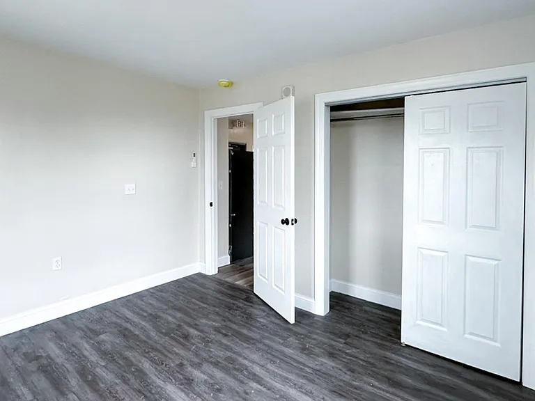 426 W Broad St #1C — Photo 4