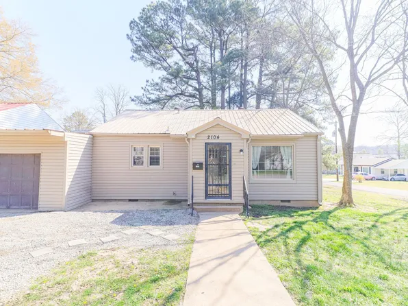 2104 Hampton Dr, Jonesboro, AR 72401