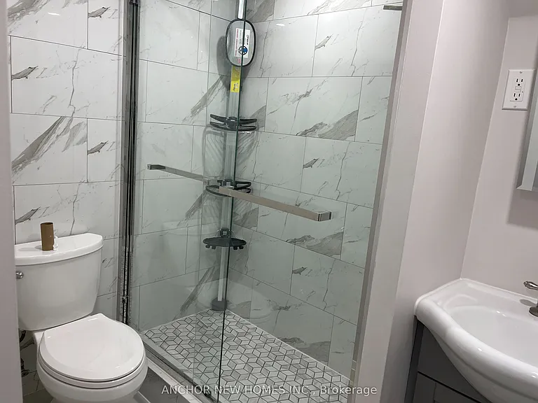 17 Applemore Rd #BASEMENT — Photo 13