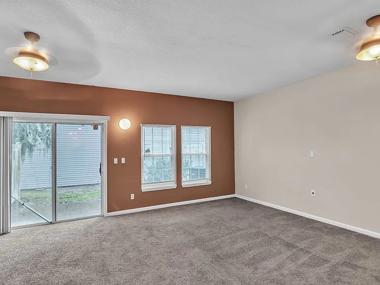 1692 Biscayne Bay Cir — Photo 5