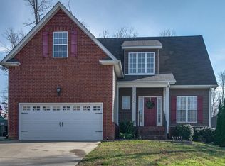 100 Flagstone Ct, Dickson, TN 37055