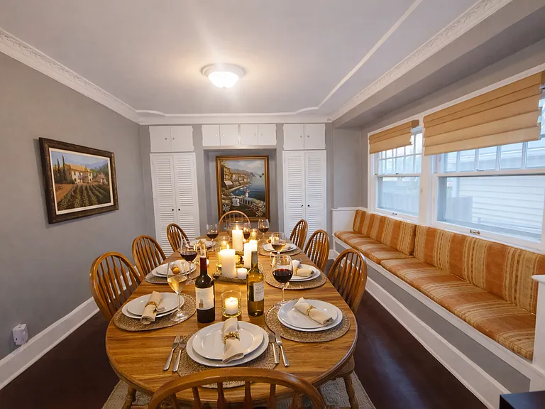 4253 Rookwood Ave — Photo 3