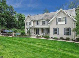 25 Northridge Ct, Hackettstown, NJ 07840