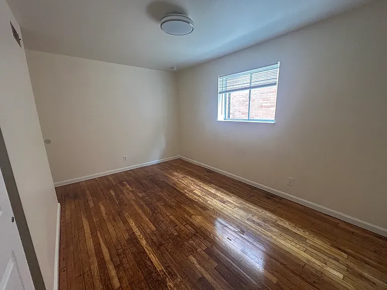 4561 Ridgewood Ave #1 — Photo 2