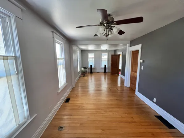 1453 Genessee St SE #1, Grand Rapids, MI 49506