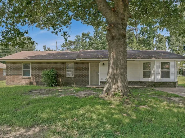201 S Leigh St, Caraway, AR 72419